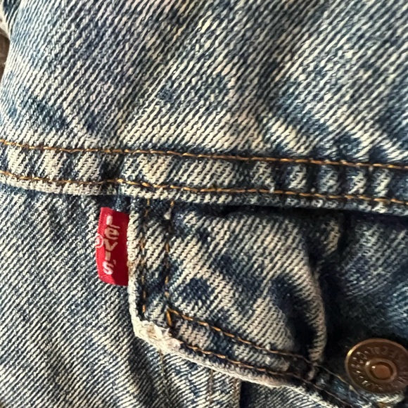 Men’s Medium authentic vintage Levi’s jean jacket with fleece. - Picture 3 of 4